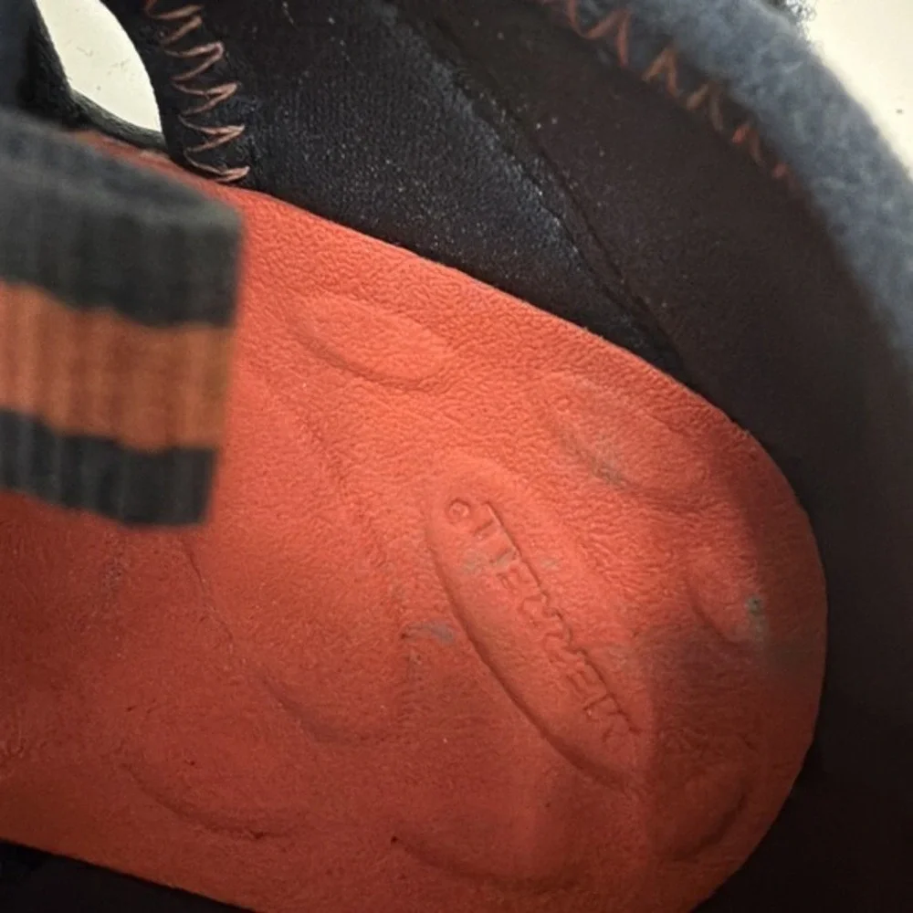 Merrell pre owned
